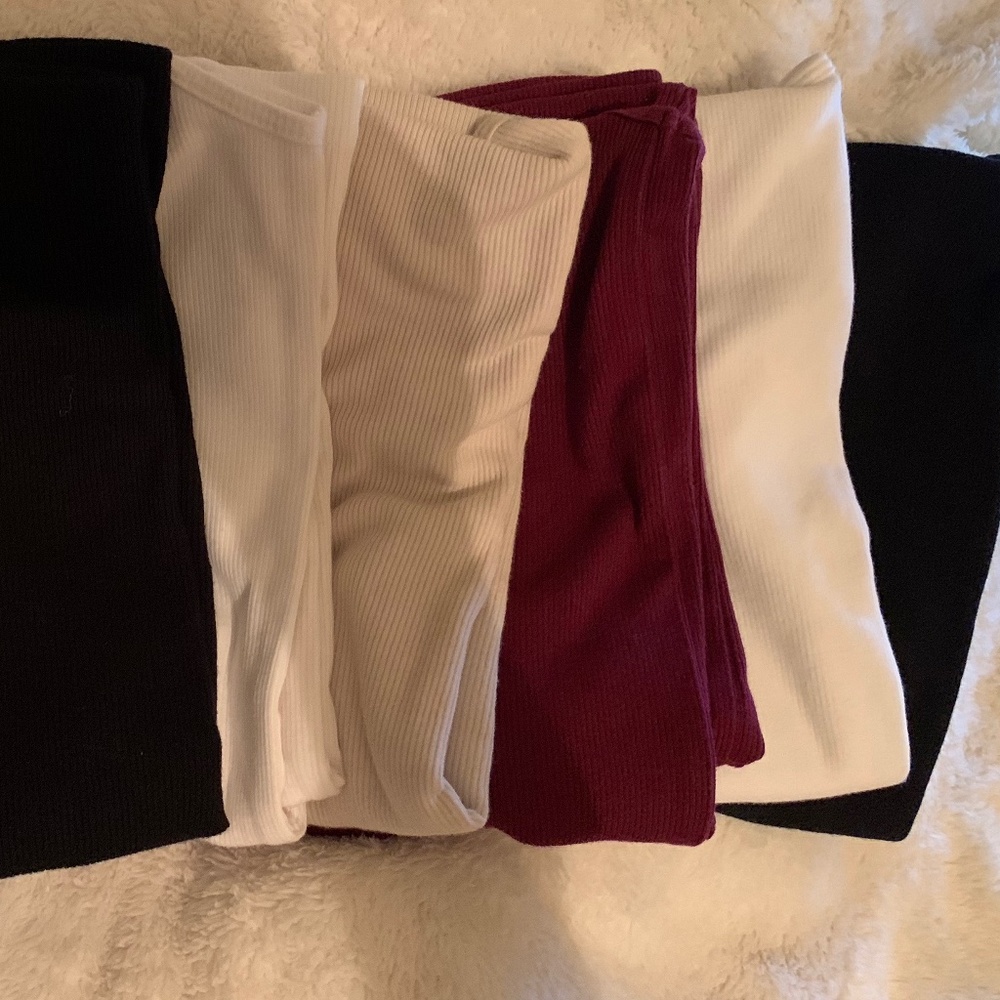 Old Navy First-Layer Rib-Knit Tank Top - Picture 3 of 4